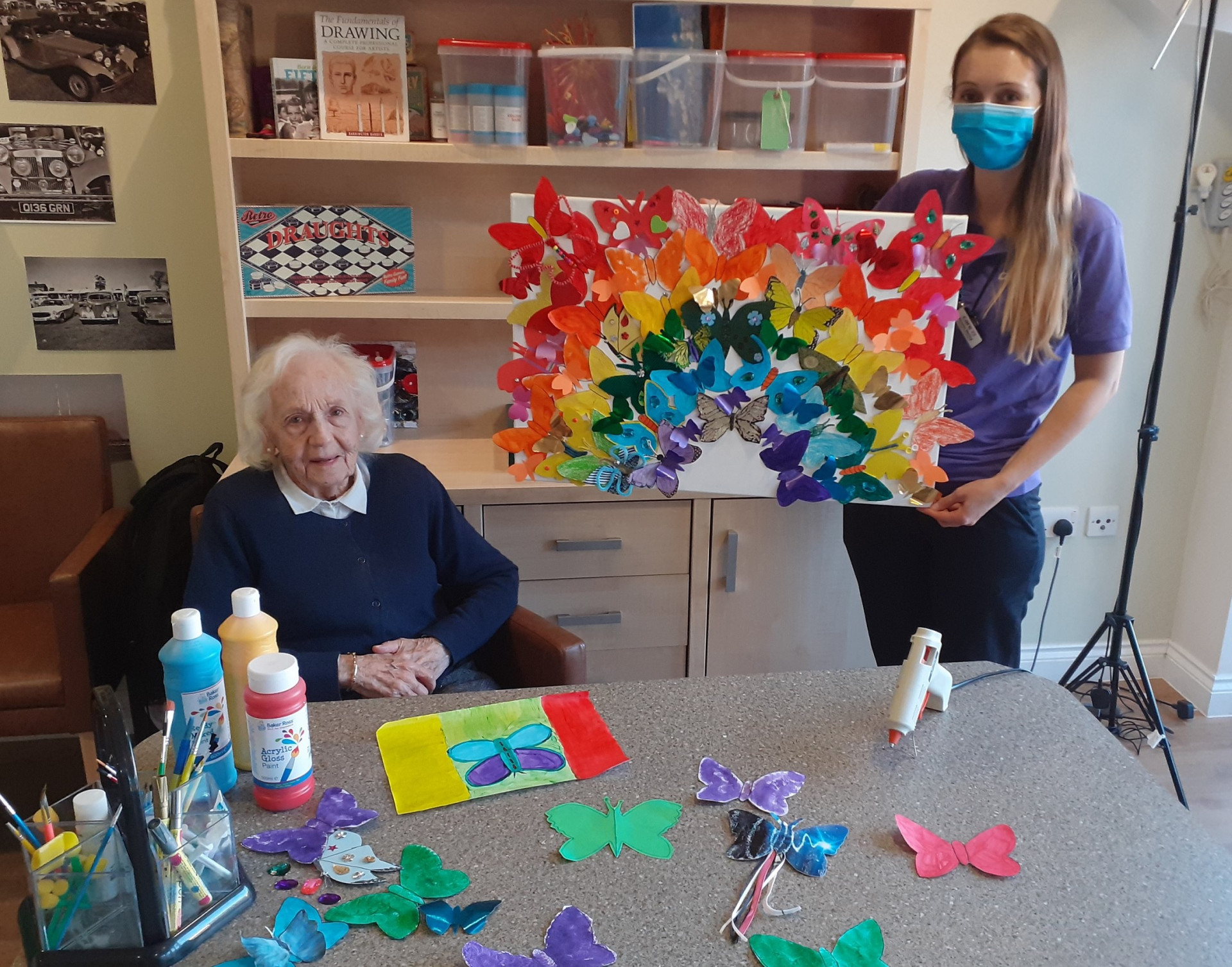 Ready, set, draw – Cheltenham care home residents take part in worldwide art festival
